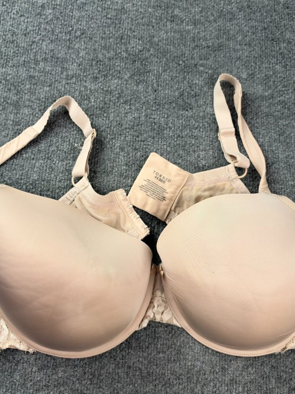 Torrid 44DDD Push-Up Balconette Bra Beige Nude Lace Trim Padded Underwire